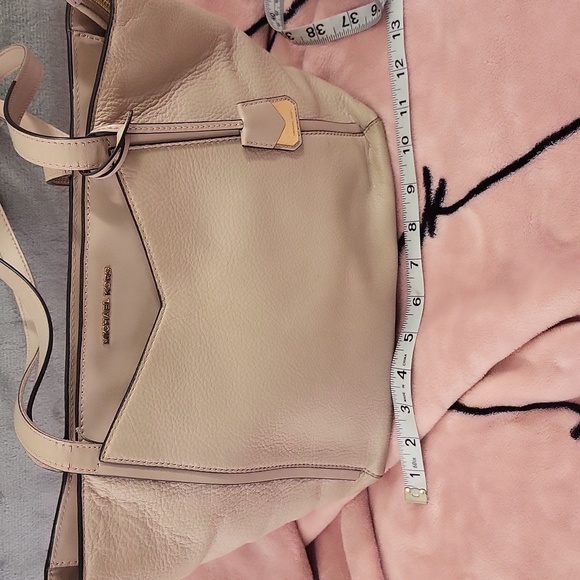 Michael Kors tan leather shoulder bag Whitney Pebble Leather Tote - Picture 10 of 16